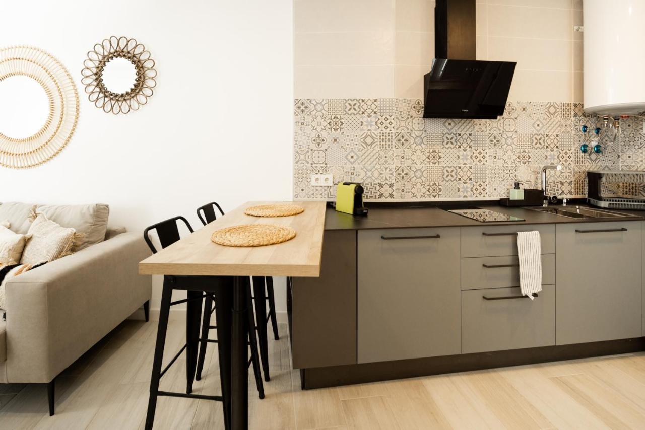 Apartamento Mucha Vida Little Apartments กาดิซ ภายนอก รูปภาพ