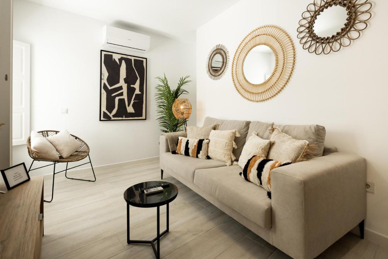 Apartamento Mucha Vida Little Apartments กาดิซ ภายนอก รูปภาพ