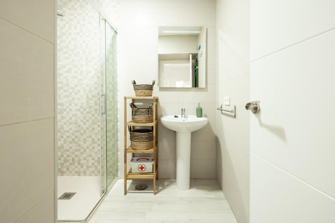 Apartamento Mucha Vida Little Apartments กาดิซ ภายนอก รูปภาพ