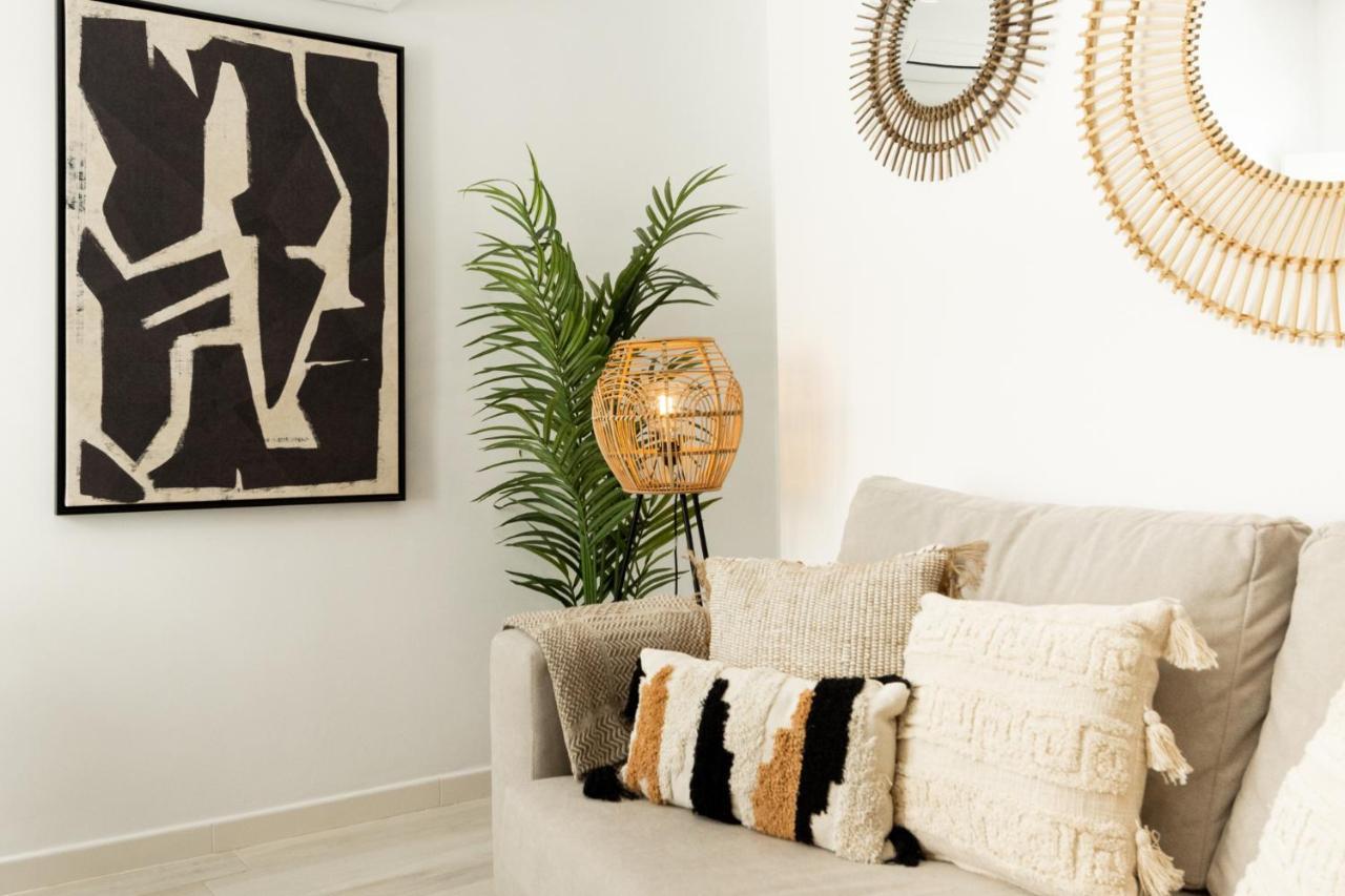 Apartamento Mucha Vida Little Apartments กาดิซ ภายนอก รูปภาพ